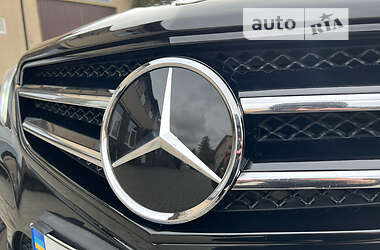 Купе Mercedes-Benz E-Class 2010 в 