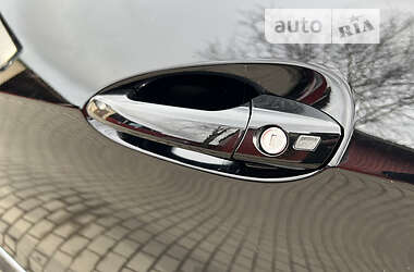 Купе Mercedes-Benz E-Class 2010 в 