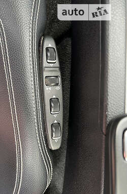 Купе Mercedes-Benz E-Class 2010 в 