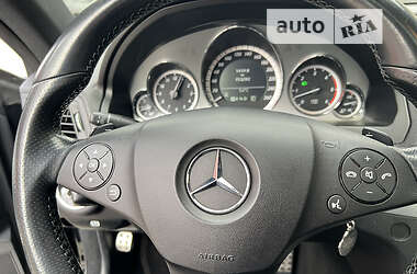 Купе Mercedes-Benz E-Class 2010 в 