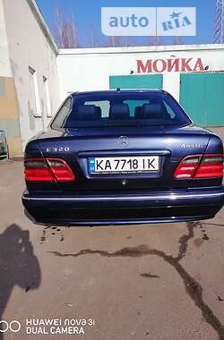Седан Mercedes-Benz E-Class 2001 в Харькове
