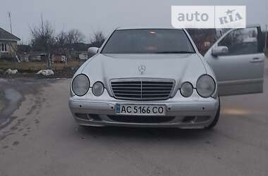 Седан Mercedes-Benz E-Class 2000 в Калиновке