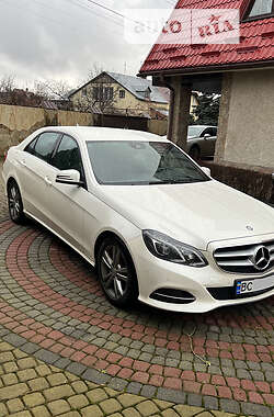 Седан Mercedes-Benz E-Class 2013 в Львове