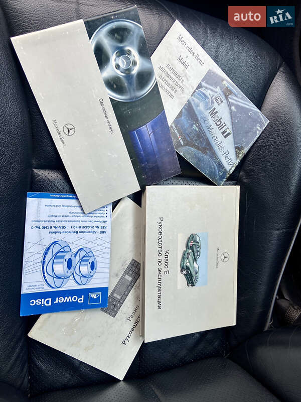 Седан Mercedes-Benz E-Class 2002 в Киеве