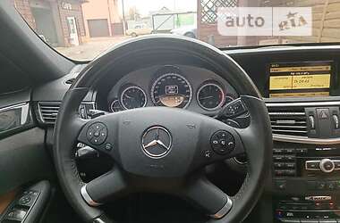 Седан Mercedes-Benz E-Class 2011 в 