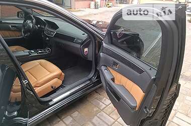 Седан Mercedes-Benz E-Class 2011 в 