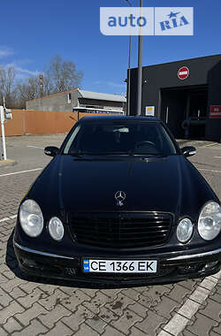 Седан Mercedes-Benz E-Class 2004 в Черновцах