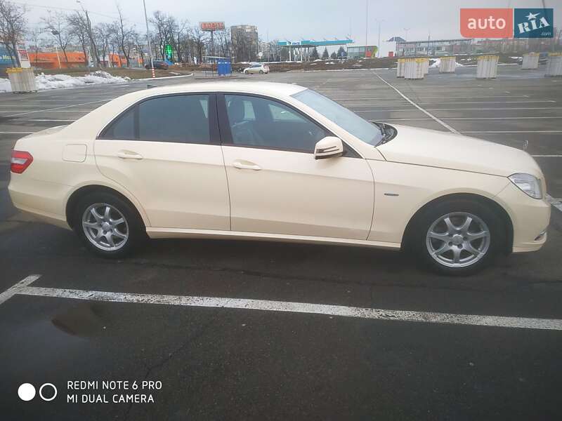 Седан Mercedes-Benz E-Class 2011 в Черкасах