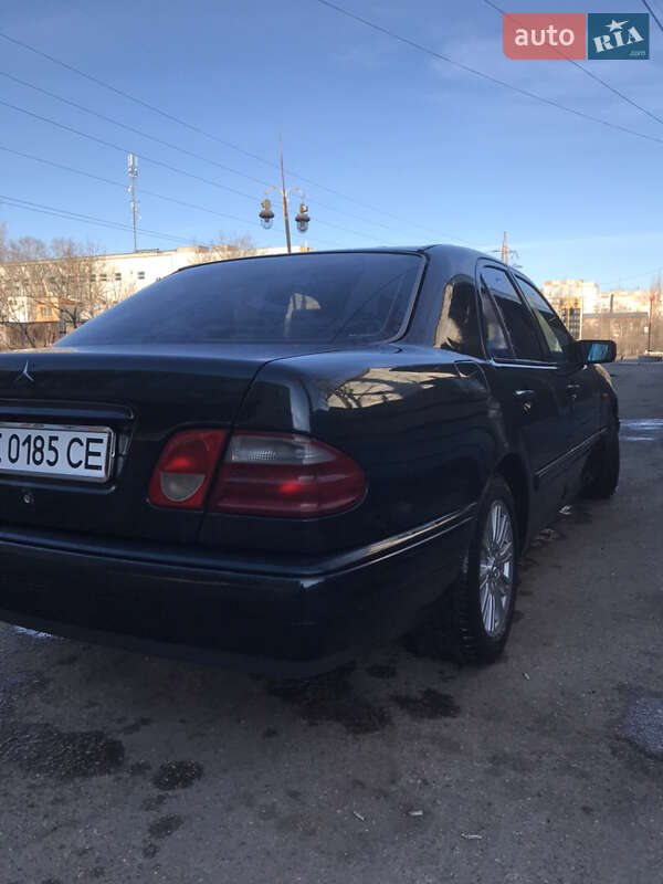 Седан Mercedes-Benz E-Class 1997 в Николаеве