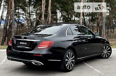 Седан Mercedes-Benz E-Class 2018 в 