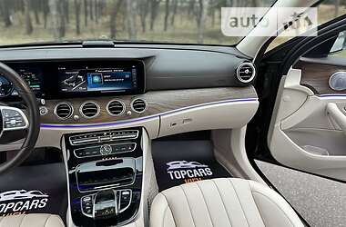 Седан Mercedes-Benz E-Class 2018 в 