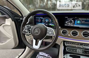 Седан Mercedes-Benz E-Class 2018 в 