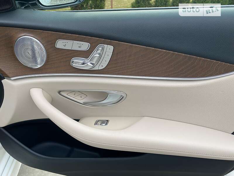 Універсал Mercedes-Benz E-Class 2016 в Києві