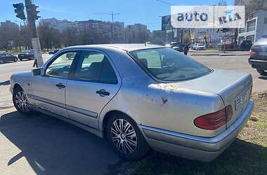 Седан Mercedes-Benz E-Class 1996 в Одесі