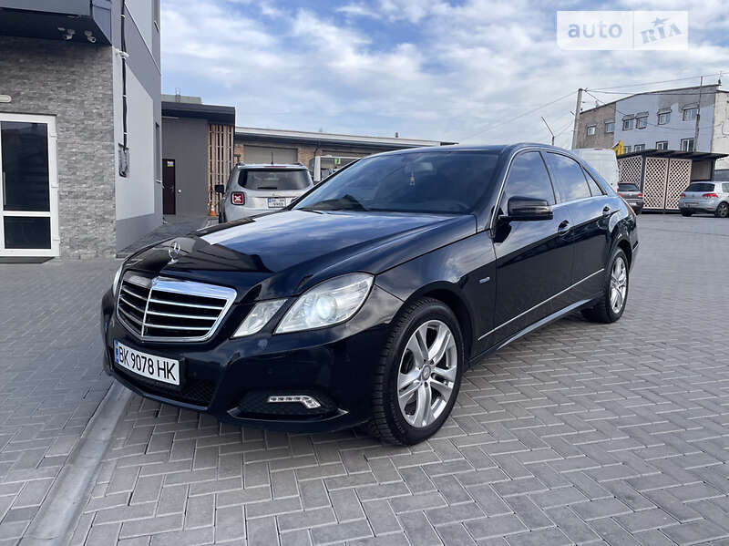 Седан Mercedes-Benz E-Class 2009 в Рівному