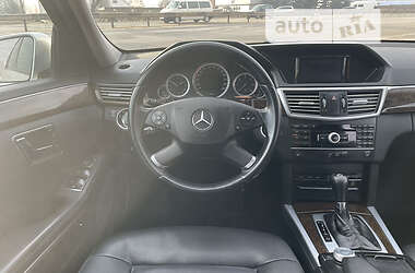 Универсал Mercedes-Benz E-Class 2011 в 