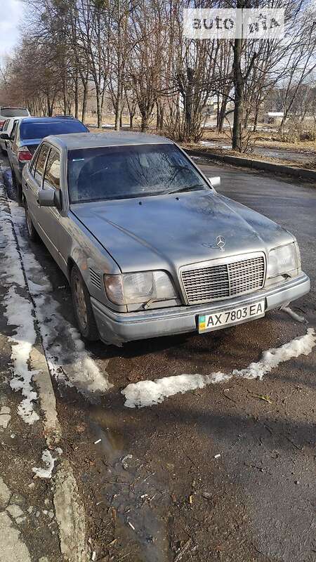 Седан Mercedes-Benz E-Class 1994 в Харькове