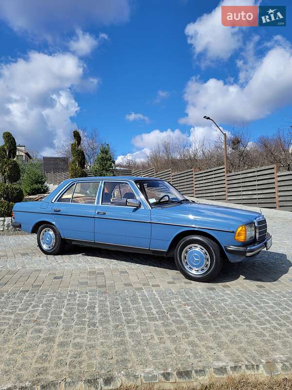 Седан Mercedes-Benz E-Class 1984 в Києві