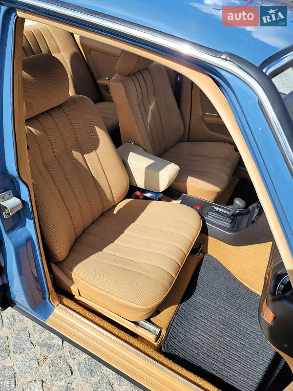 Седан Mercedes-Benz E-Class 1984 в Києві