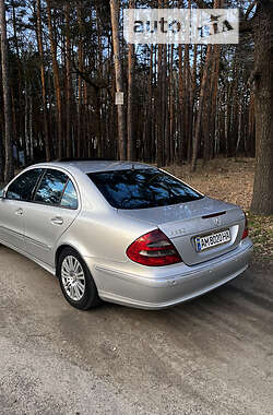 Седан Mercedes-Benz E-Class 2005 в 