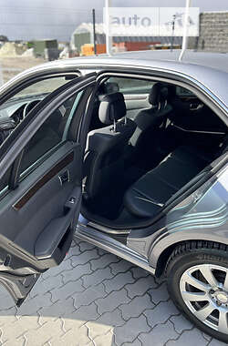 Седан Mercedes-Benz E-Class 2012 в 