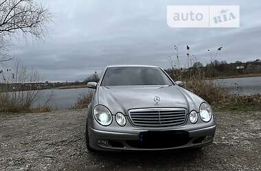 Седан Mercedes-Benz E-Class 2003 в Днепре