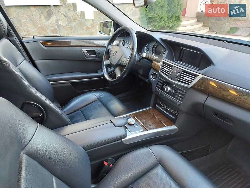Універсал Mercedes-Benz E-Class 2011 в Чернігові