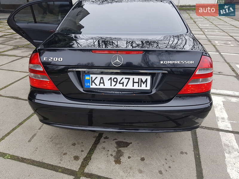 Седан Mercedes-Benz E-Class 2005 в Киеве