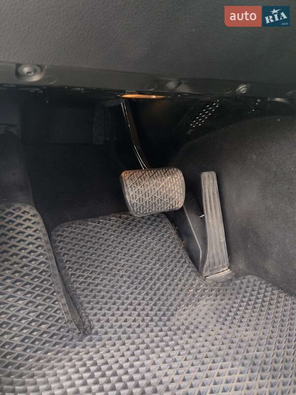 Седан Mercedes-Benz E-Class 2014 в Києві