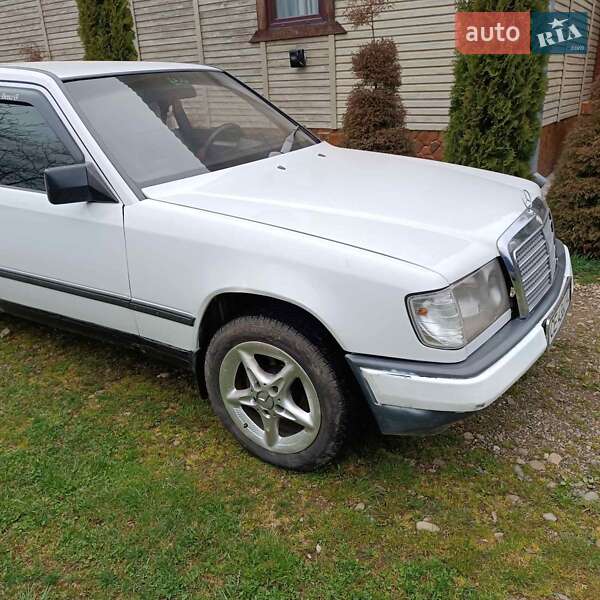 Седан Mercedes-Benz E-Class 1989 в Черновцах фото 2 Седан Mercedes-Benz E-Class 1989 в Черновцах