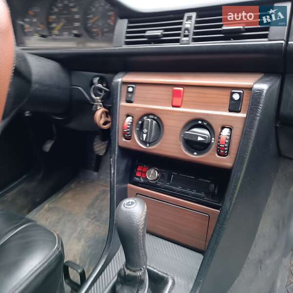 Седан Mercedes-Benz E-Class 1989 в Черновцах фото 3 Седан Mercedes-Benz E-Class 1989 в Черновцах