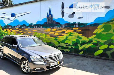 Mercedes-Benz E-Class 2010 Mercedes-Benz E-Class 2010