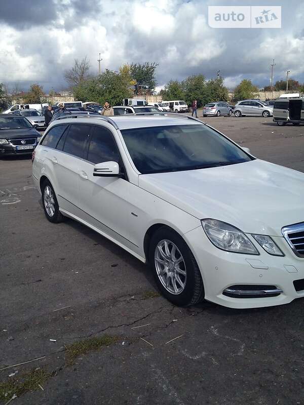 Универсал Mercedes-Benz E-Class 2010 в Ровно