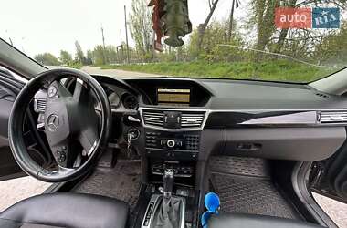 Седан Mercedes-Benz E-Class 2011 в 