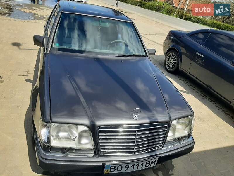 Седан Mercedes-Benz E-Class 1995 в Ивано-Франковске