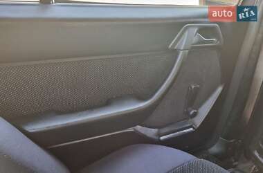 Седан Mercedes-Benz E-Class 1989 в 