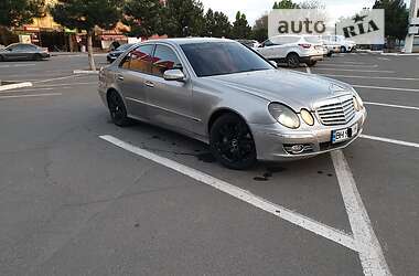 Седан Mercedes-Benz E-Class 2002 в 