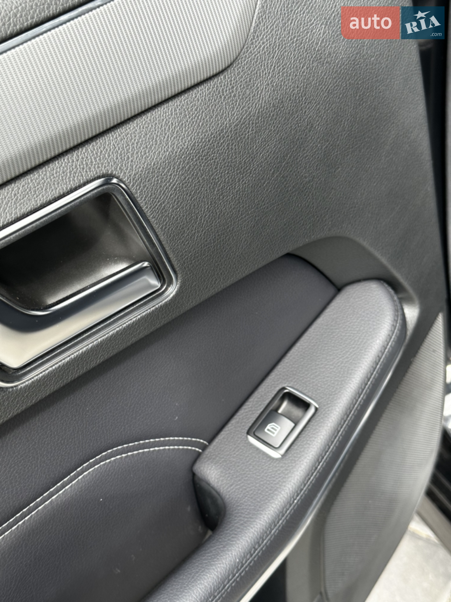 2016 Mercedes-Benz E-klasse - мініатюра 48