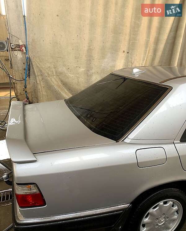 Седан Mercedes-Benz E-Class 1995 в Борисполе