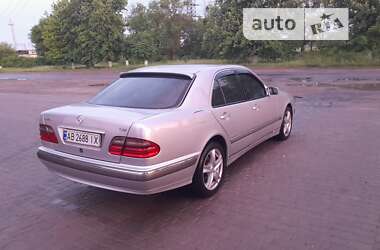 Седан Mercedes-Benz E-Class 2000 в 