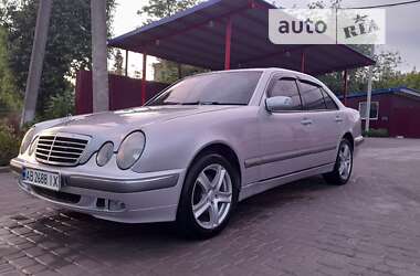 Седан Mercedes-Benz E-Class 2000 в 