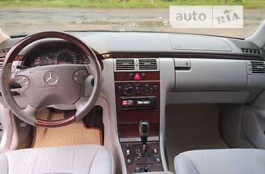 Седан Mercedes-Benz E-Class 2000 в 