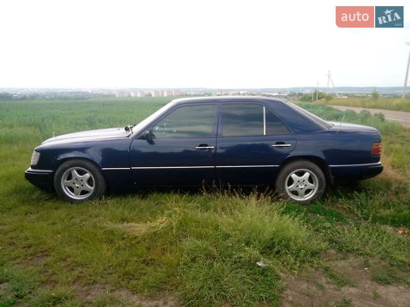 Седан Mercedes-Benz E-Class 1993 в Хмельницькому
