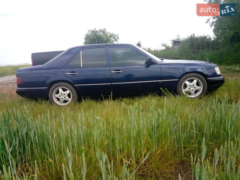 Седан Mercedes-Benz E-Class 1993 в Хмельницькому