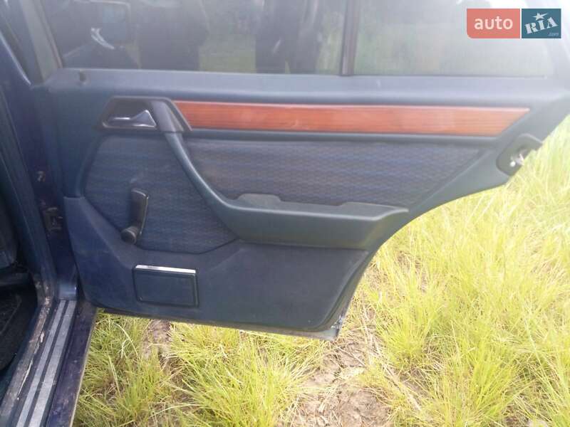 Седан Mercedes-Benz E-Class 1993 в Хмельницькому