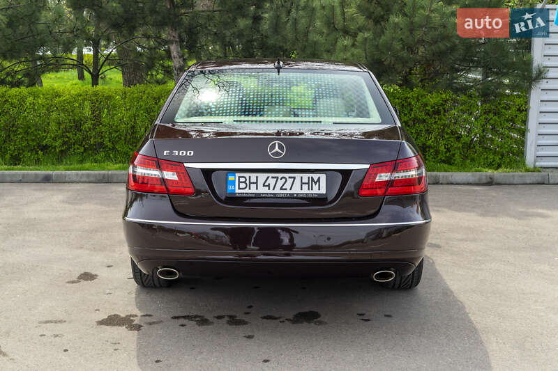 Седан Mercedes-Benz E-Class 2009 в Одессе