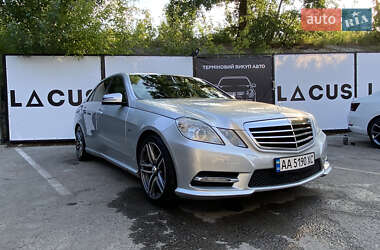 Седан Mercedes-Benz E-Class 2012 в 