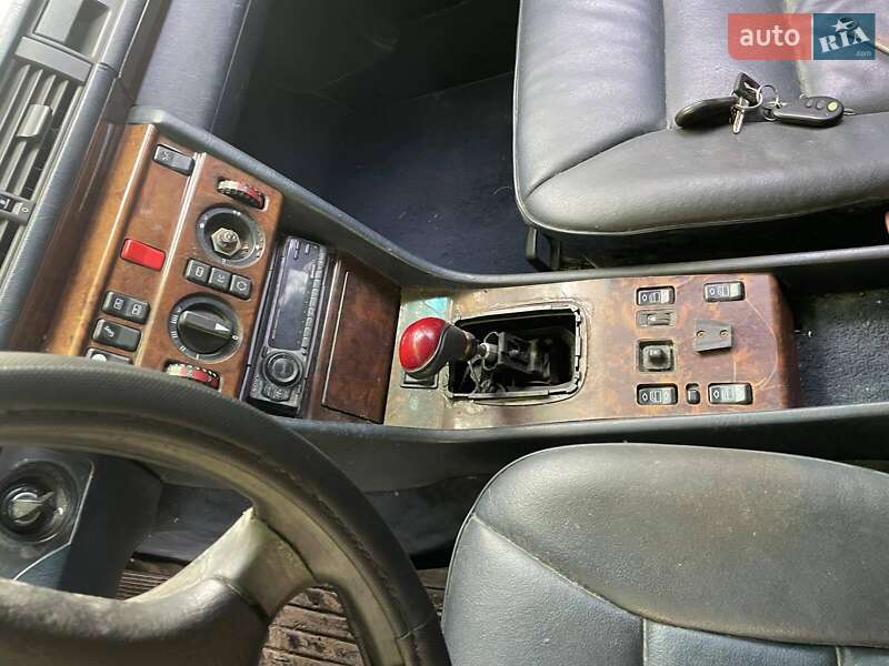 Седан Mercedes-Benz E-Class 1992 в Харькове