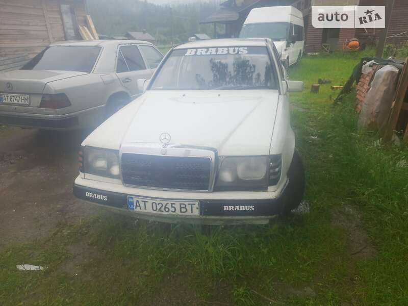 Седан Mercedes-Benz E-Class 1989 в Яремчі