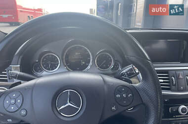 Седан Mercedes-Benz E-Class 2010 в Луцке